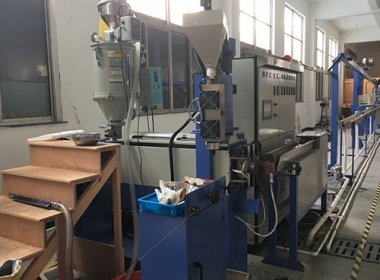 Electrical wire extruder line